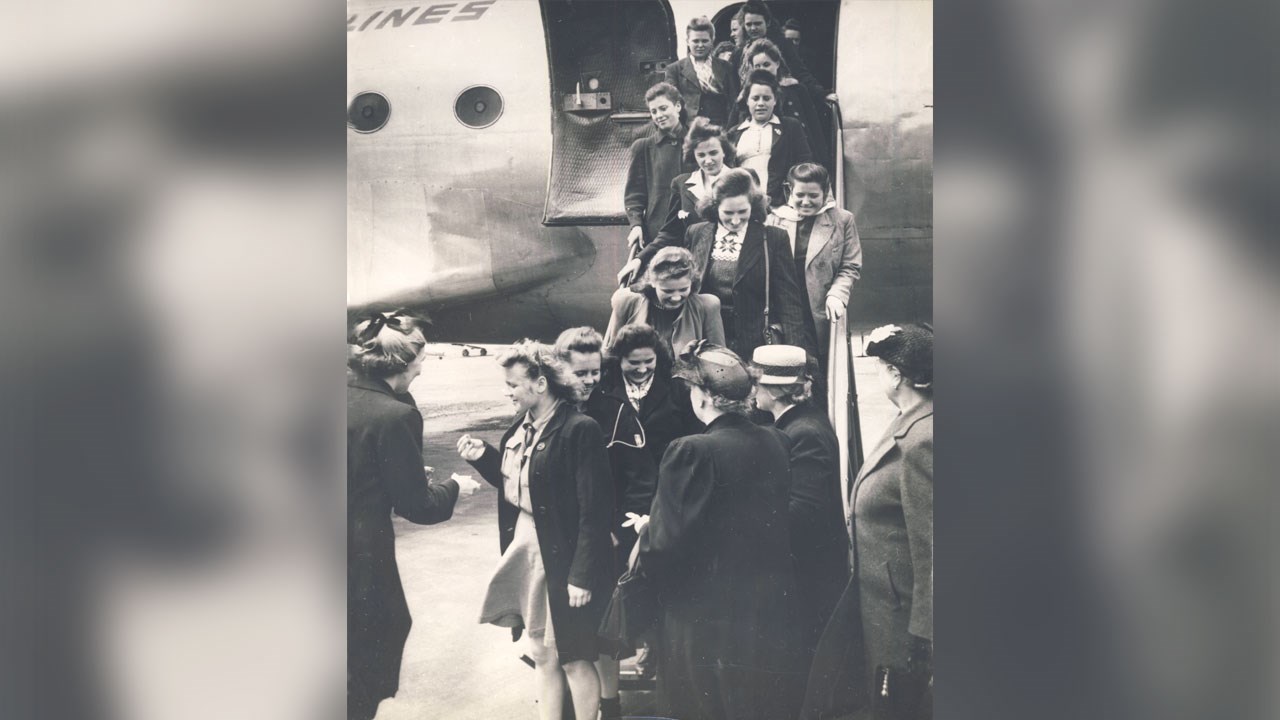 L'ODYSSÉE DES 100 POLONAISES À LA DIONNE SPINNING MILLS EN 1947