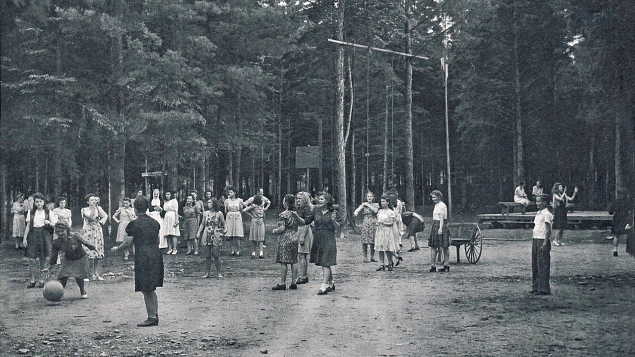 L'ODYSSÉE DES 100 POLONAISES À LA DIONNE SPINNING MILLS EN 1947