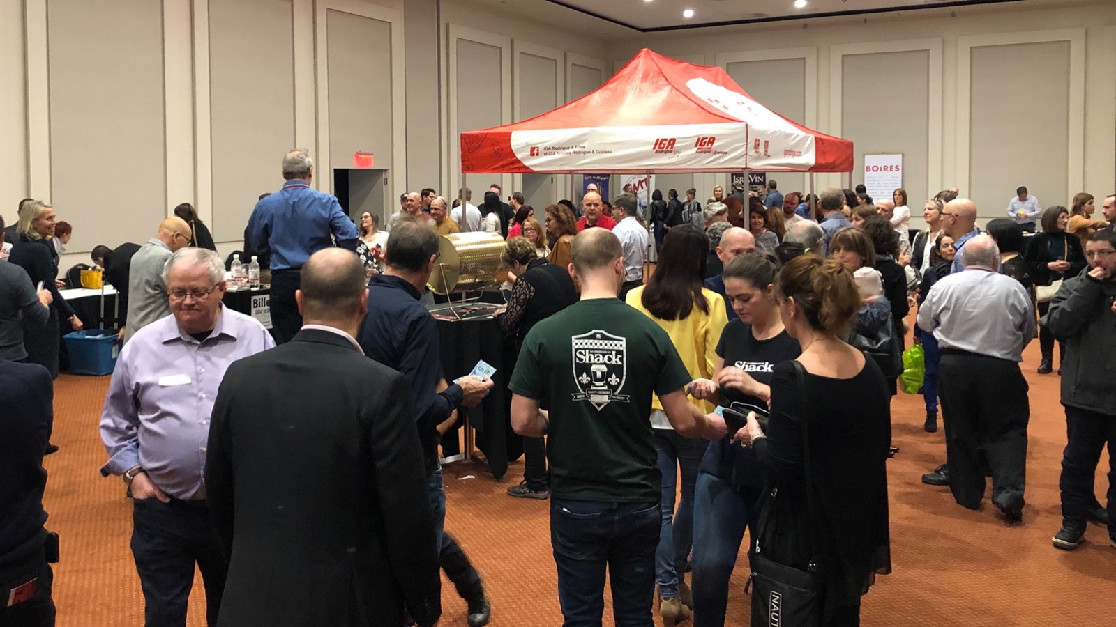Une clientèle qui rajeunit au Salon des vins de Saint-Georges