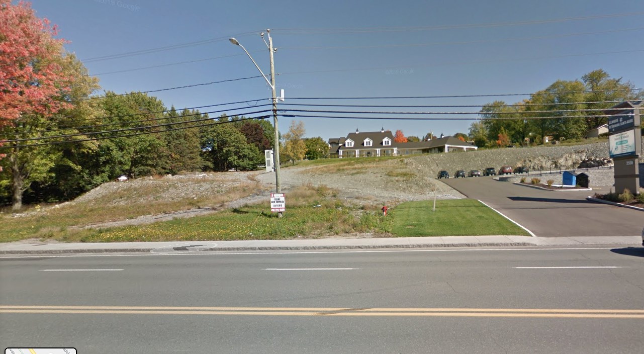 Le terrain du 250, boulevard Vachon-Nord à Sainte-Marie, site du futur centre administratif de la MRC de la Nouvelle-Beauce.