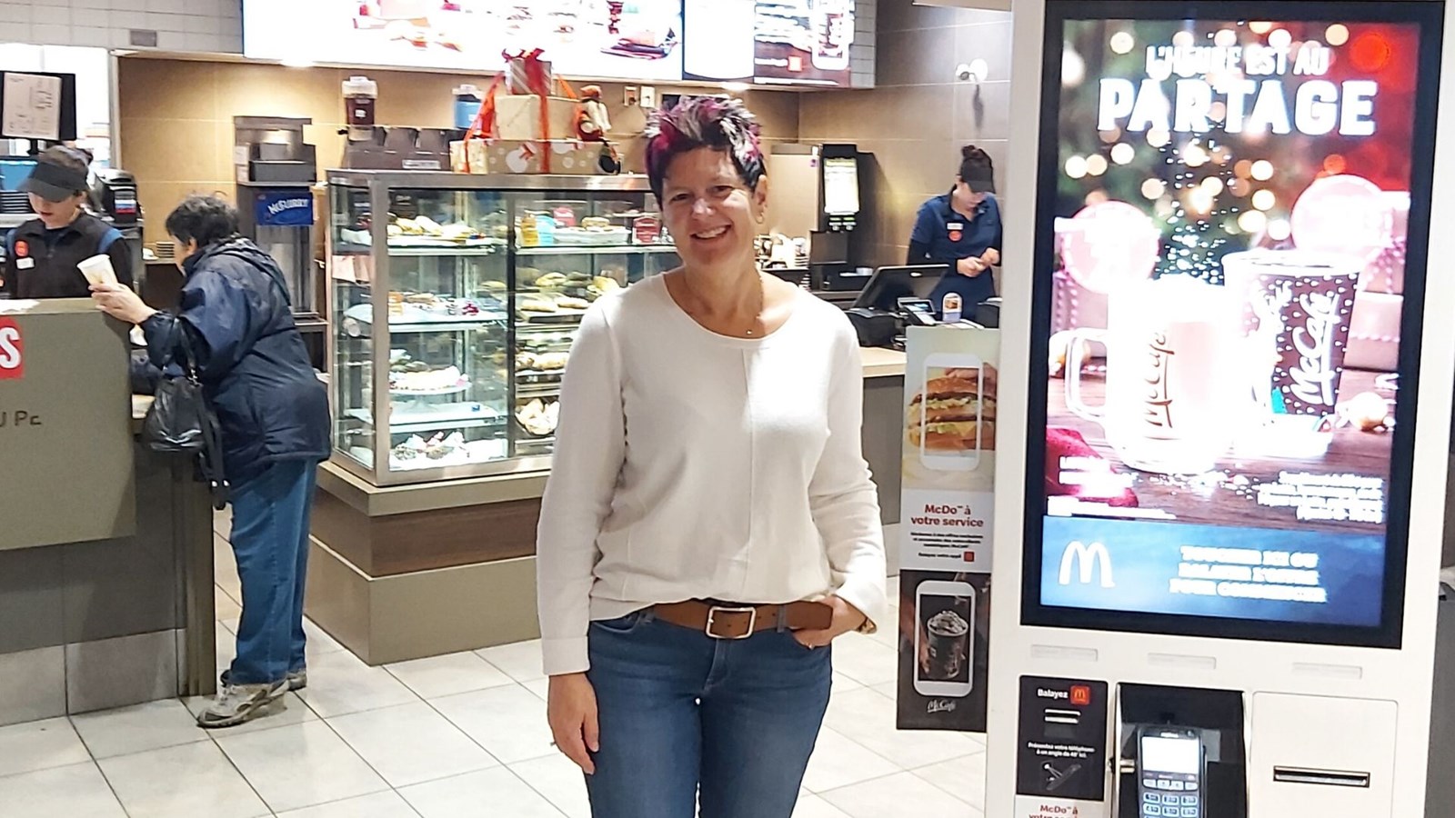 Bien du pain sur la planche pour la propriétaire des 4 franchises de McDonald's à Saint-Georges: une campagne de recrutement de personnel et une ouverture le 3 décembre d'un resto sur la rive Ouest!