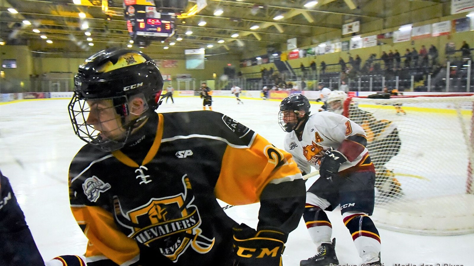 Les Chevaliers de Lévis défait 4-3 par le Phénix du Collège Esther-Blondin