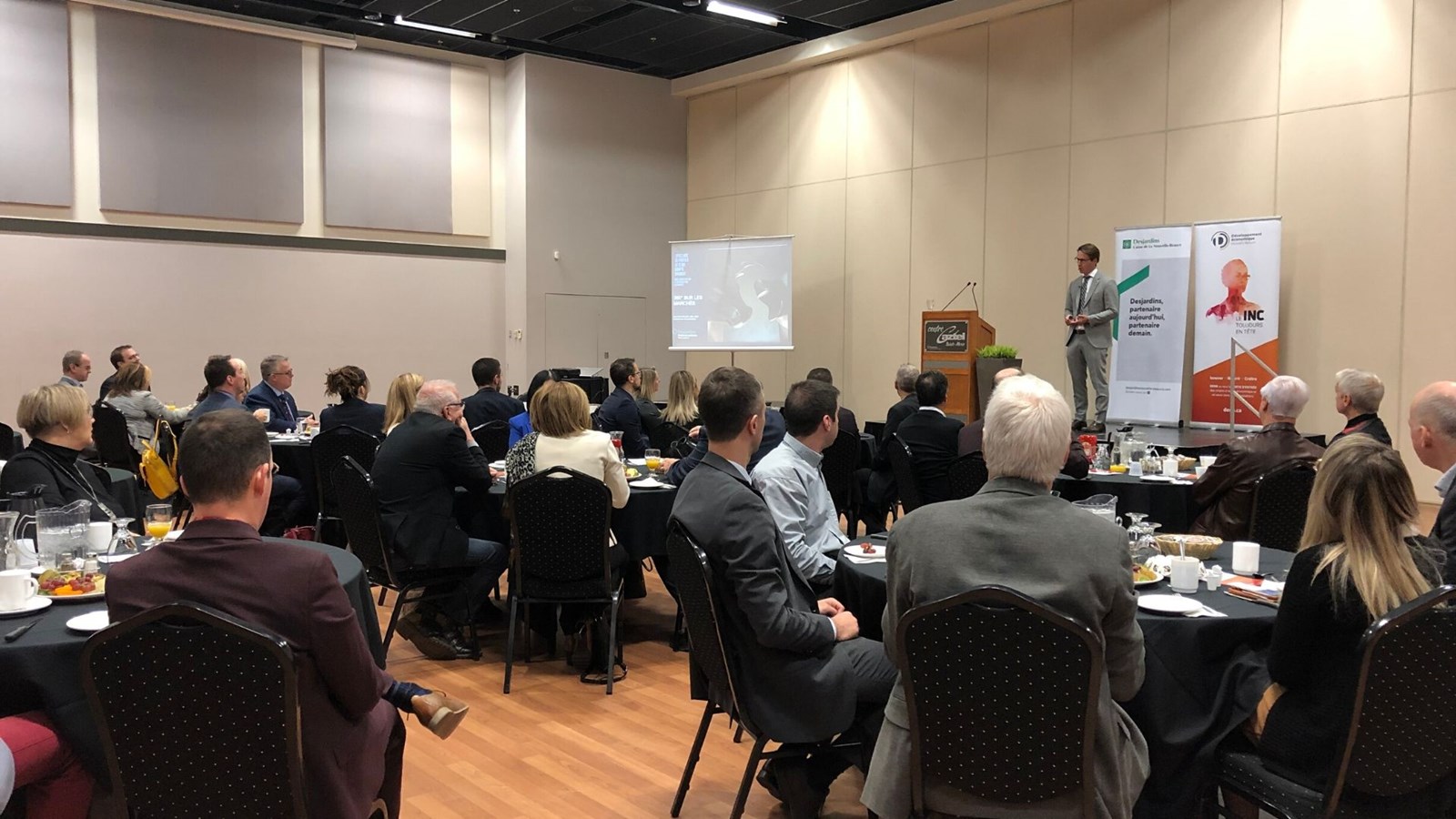 Une cinquantaine de participants au déjeuner-conférence