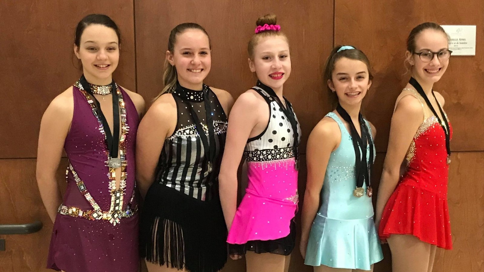 Sara-Kim Bégin, Émy Lessard, Leslie Turmel, Élodie Parent et Rosalie Aubé