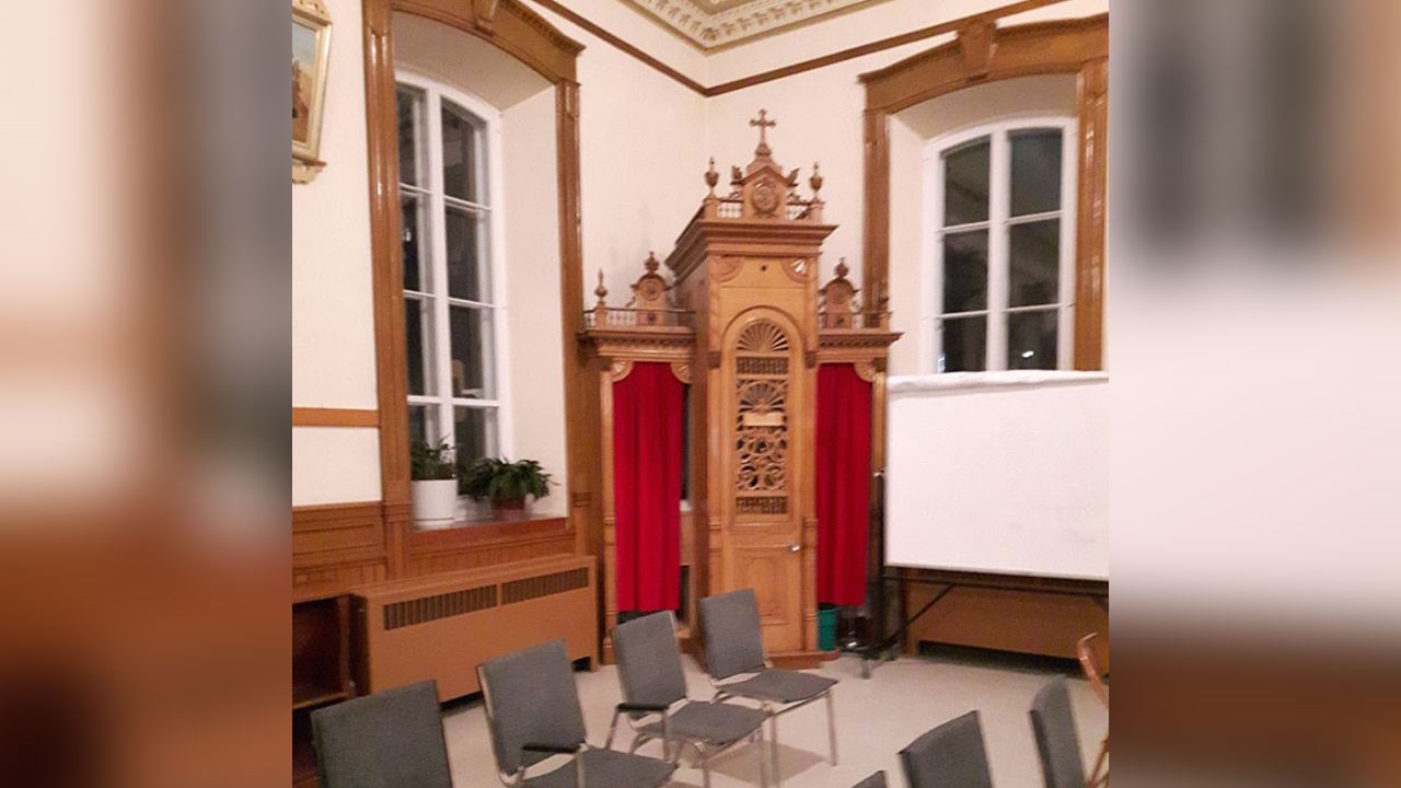 LA SACRISTIE DE L'ÉGLISE SAINT-GEORGES