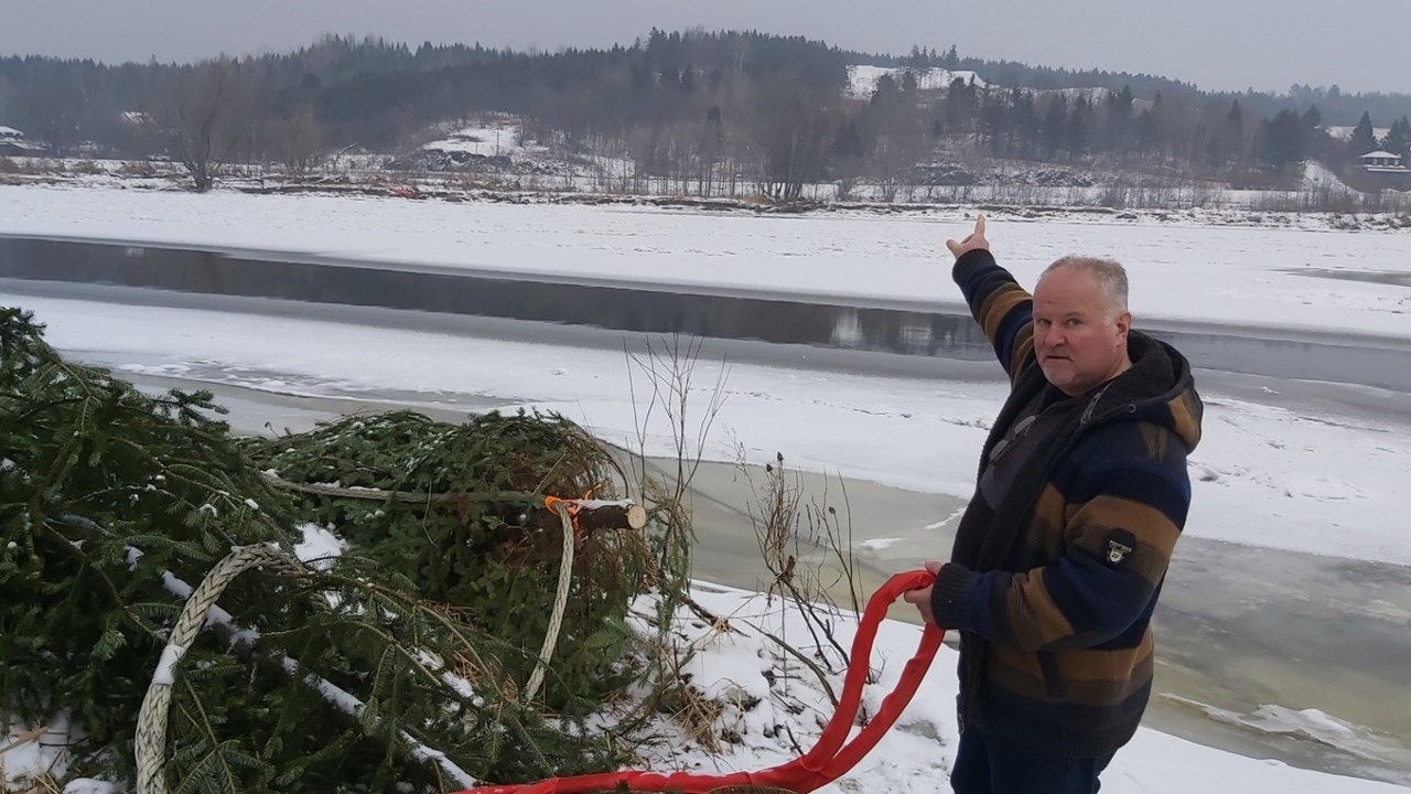 Beauceville: les estacades installées sous la supervision du maire Veilleux