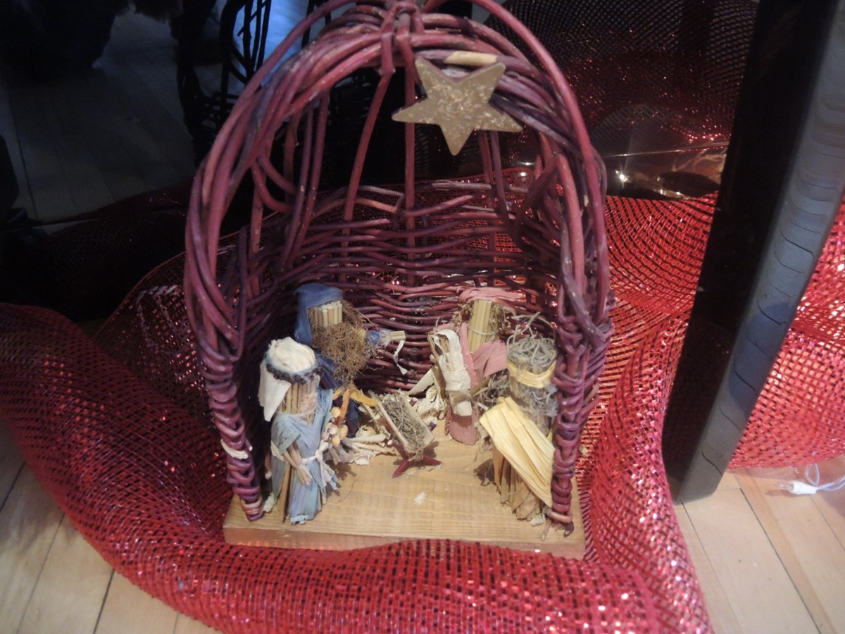 Crèche provenant d'une dame de Saint-Côme.