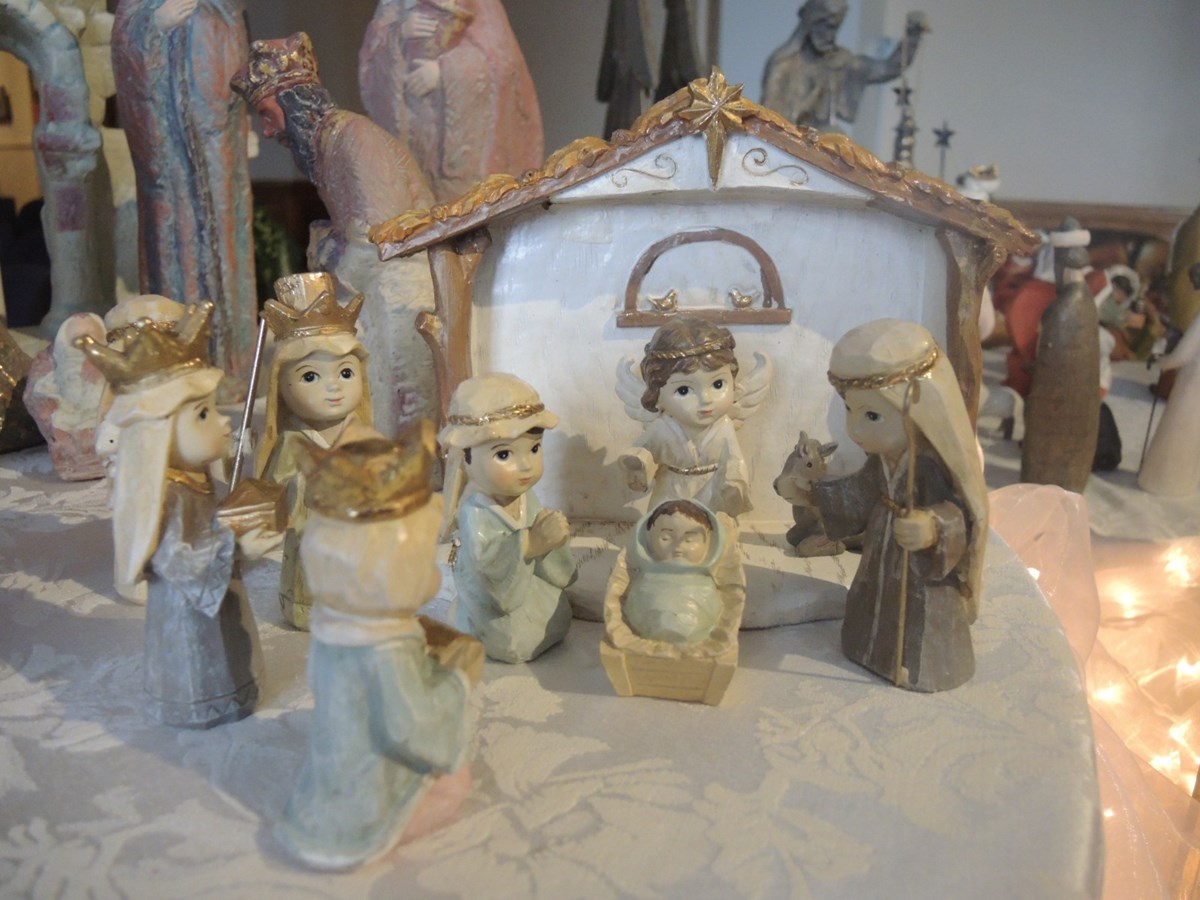 Les crèches de Noël, plus qu'une passion pour Hélène Paquet et Martial Drouin