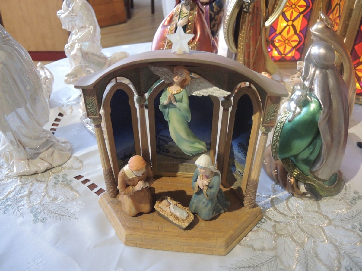 Les crèches de Noël, plus qu'une passion pour Hélène Paquet et Martial Drouin