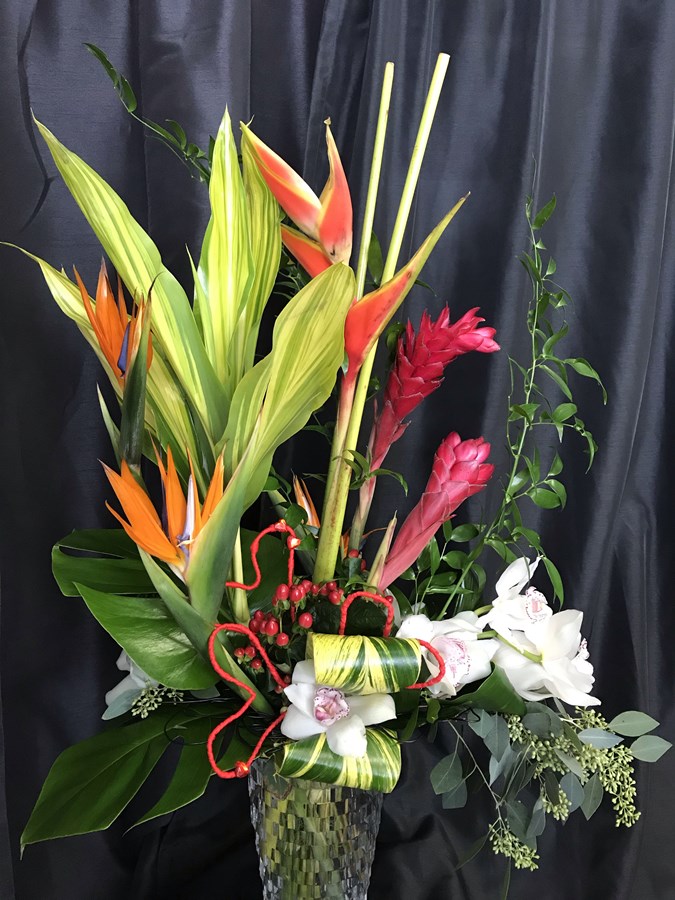 Chez Fleuriste Poésie Florale, à Saint-Joseph, des arrangements plus masculins sont également conçus pour les hommes.