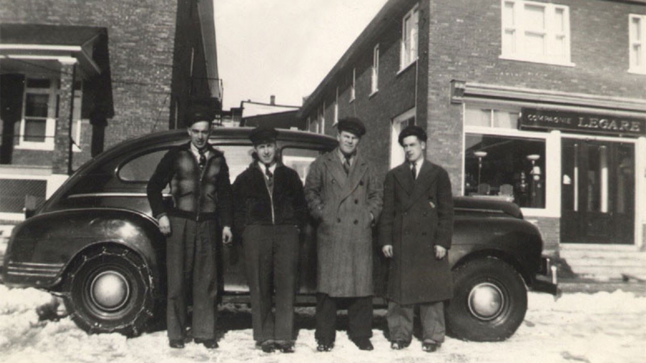 LE POSTE DE TAXI DOMINION, ANCÊTRE DU TAXI 22