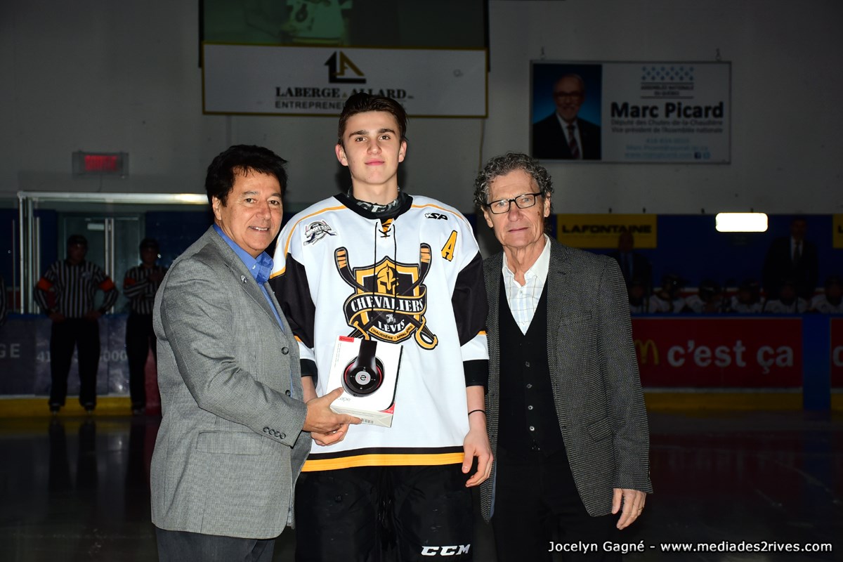 Alex Falardeau, joueur défensif du mois des Chevaliers