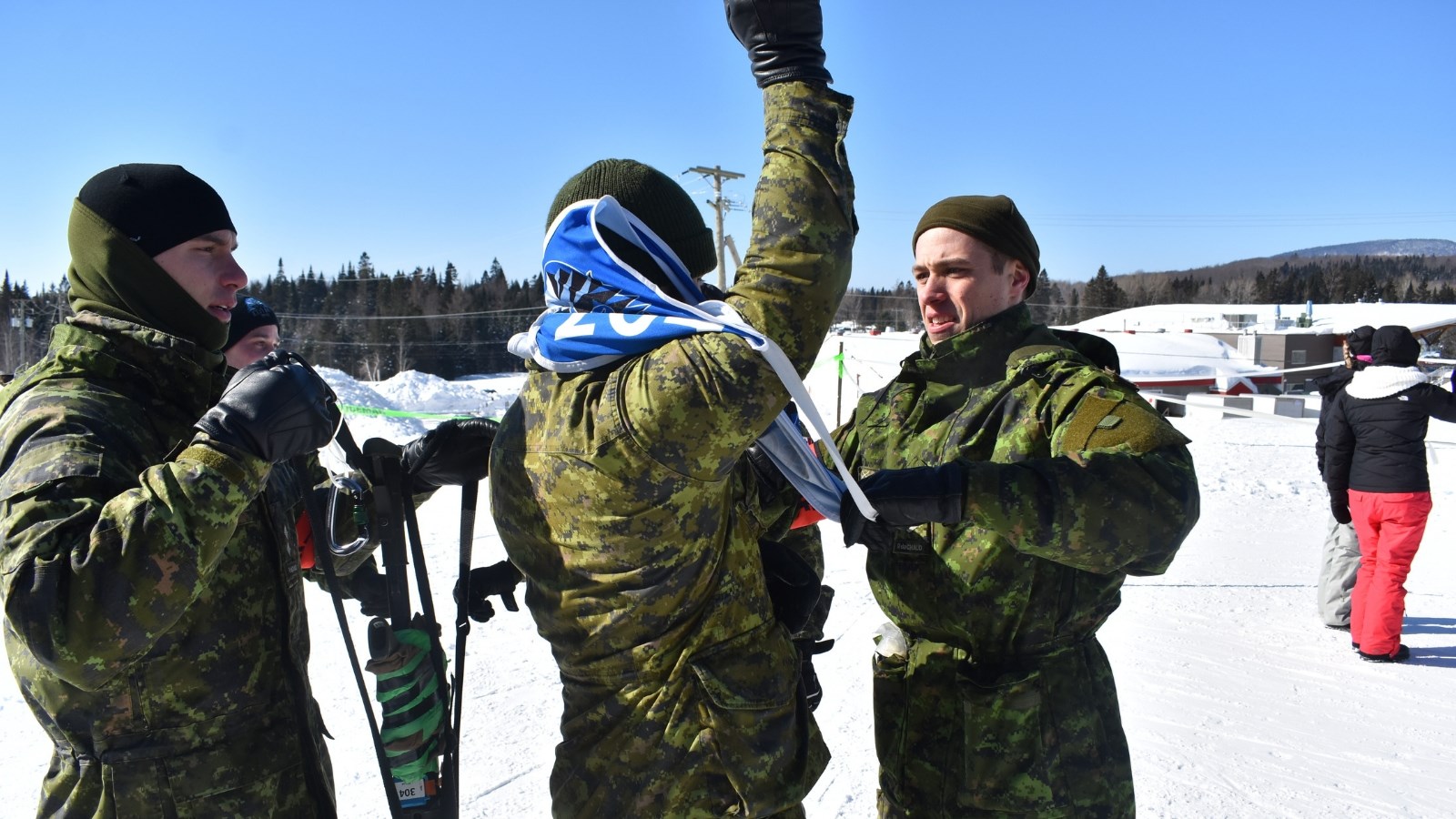 9 militaires du Régiment de la Chaudière ont participé au Défi Iceman 2019