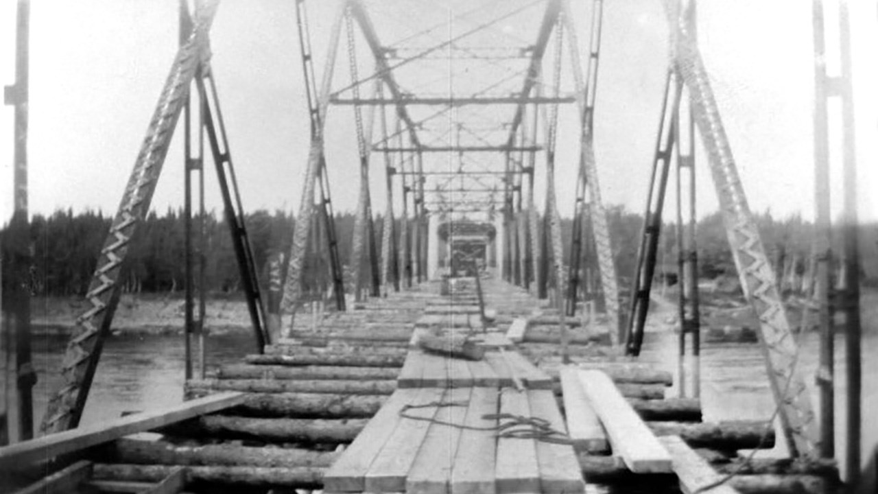 LE PONT DE FER DE 1912 DÉMÉNAGÉ DANS LES FORÊTS DU MAINE
