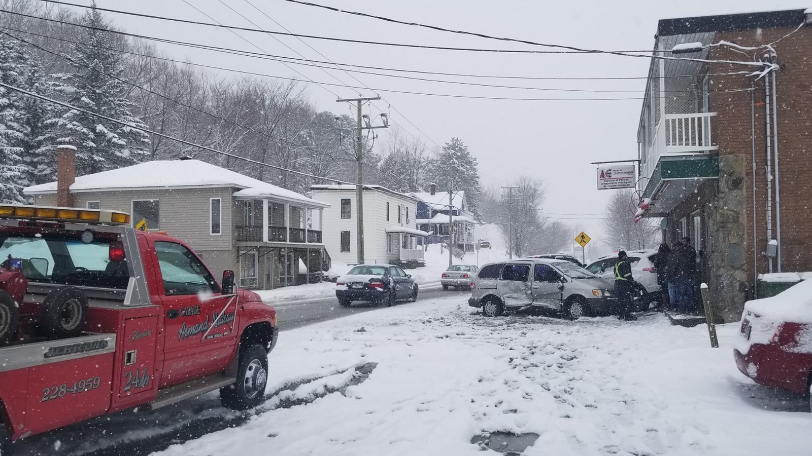 Un accident impliquant trois véhicules survenu sur la 1e Avenue à Saint-Georges