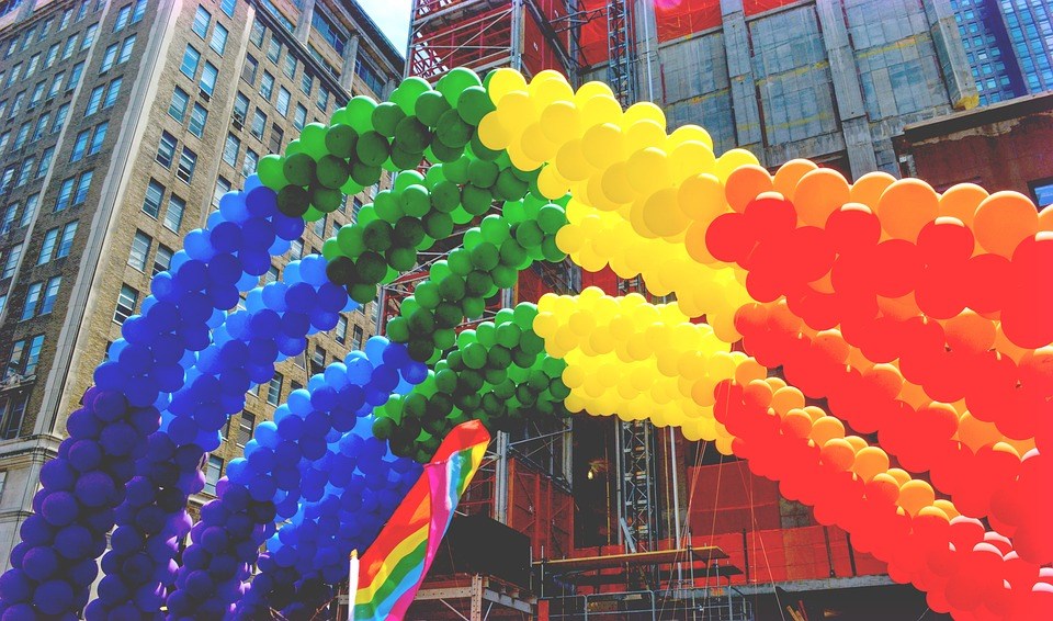 Les couleurs de la diversité : un colloque sur les réalités LGBTQ+