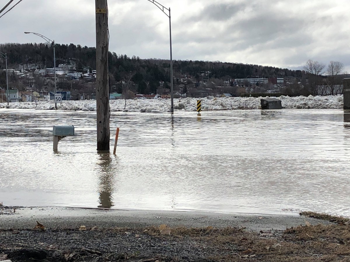 Inondations à Beauceville : la situation ressemble à 1957 selon un sinistré