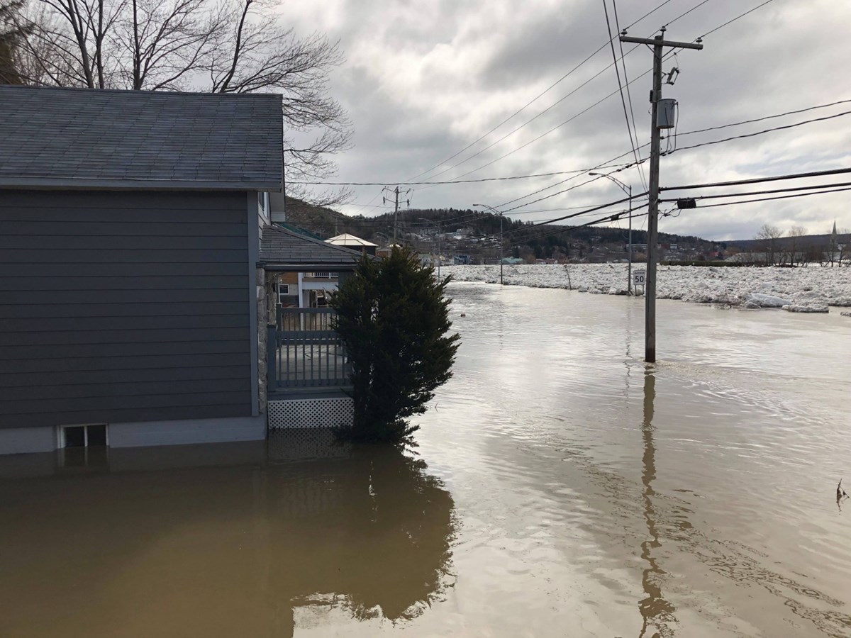 Inondations à Beauceville : la situation ressemble à 1957 selon un sinistré