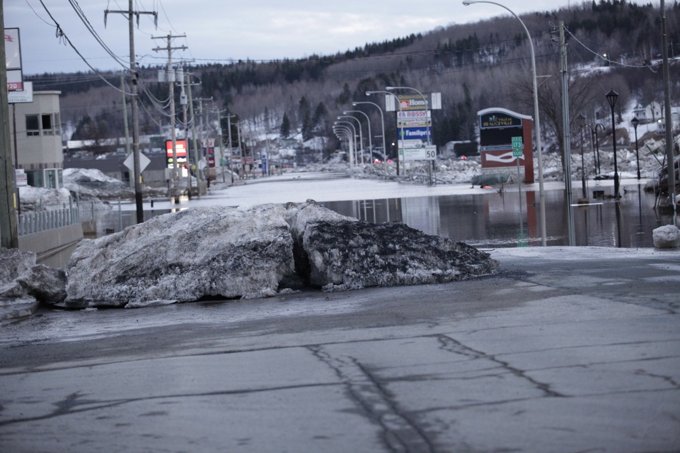 Inondation à Beauceville : images des rues à 19 h
