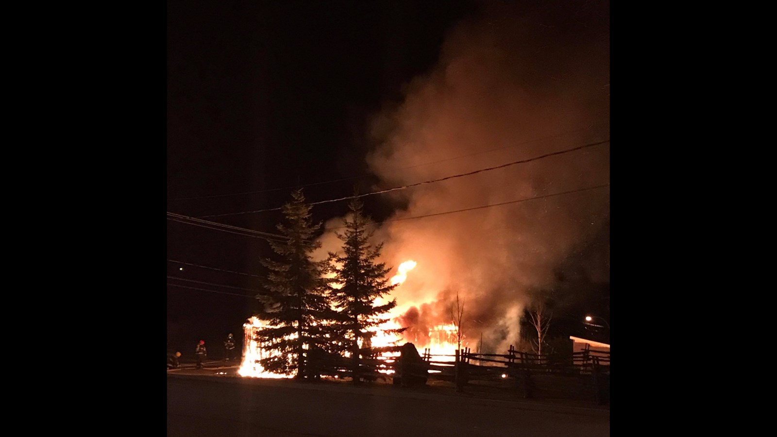 Lorsque les pompiers sont arrivés sur place l'incendie était entamé