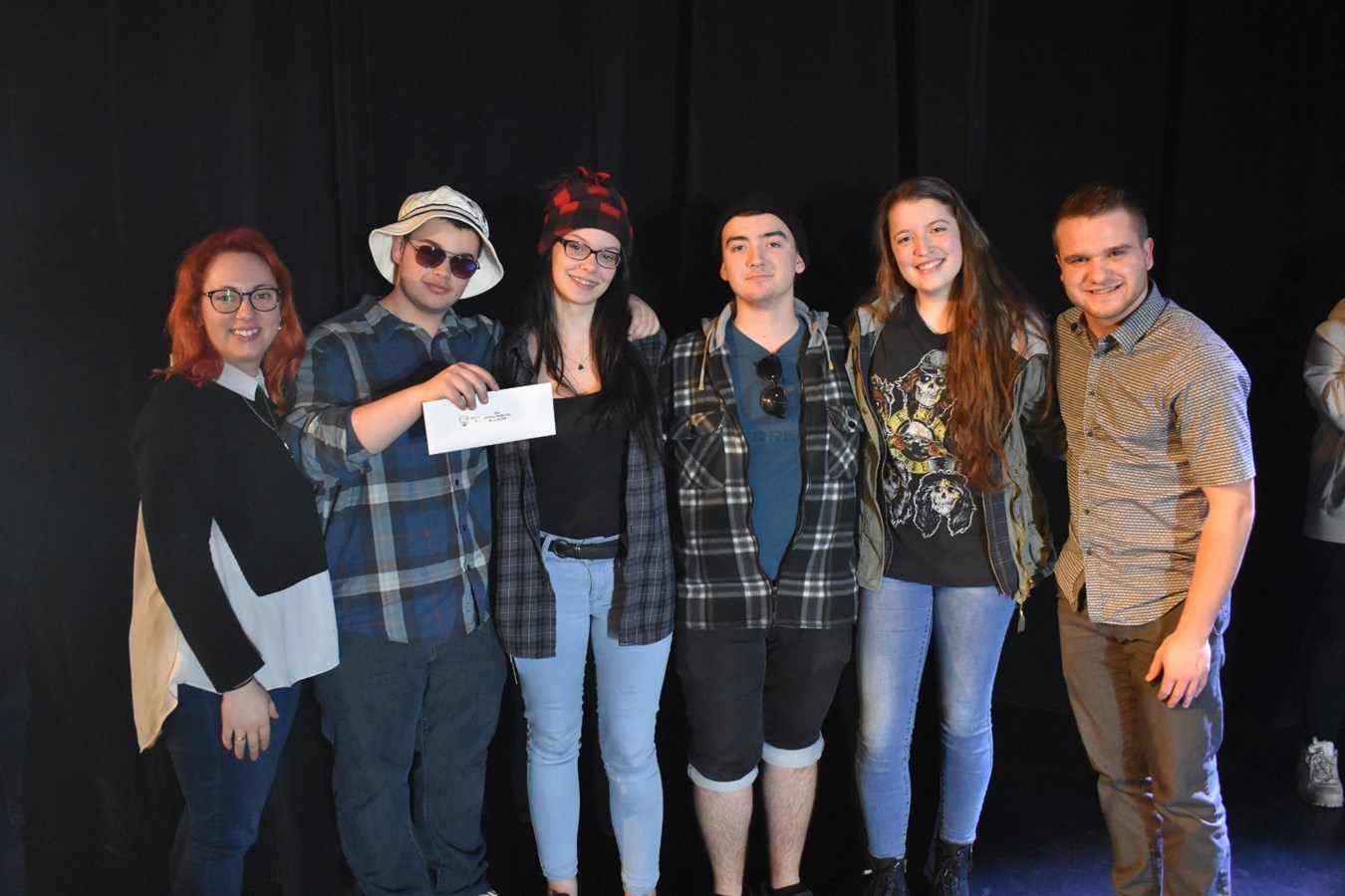 Jérémie Bouchard, Joël Cloutier, Audrey-Ann Paré et Karolane Grégoire-Simard, de la polyvalente Benoît-Vachon, gagnants du prix Festival Promutuel de la relève de Thetford Mines.