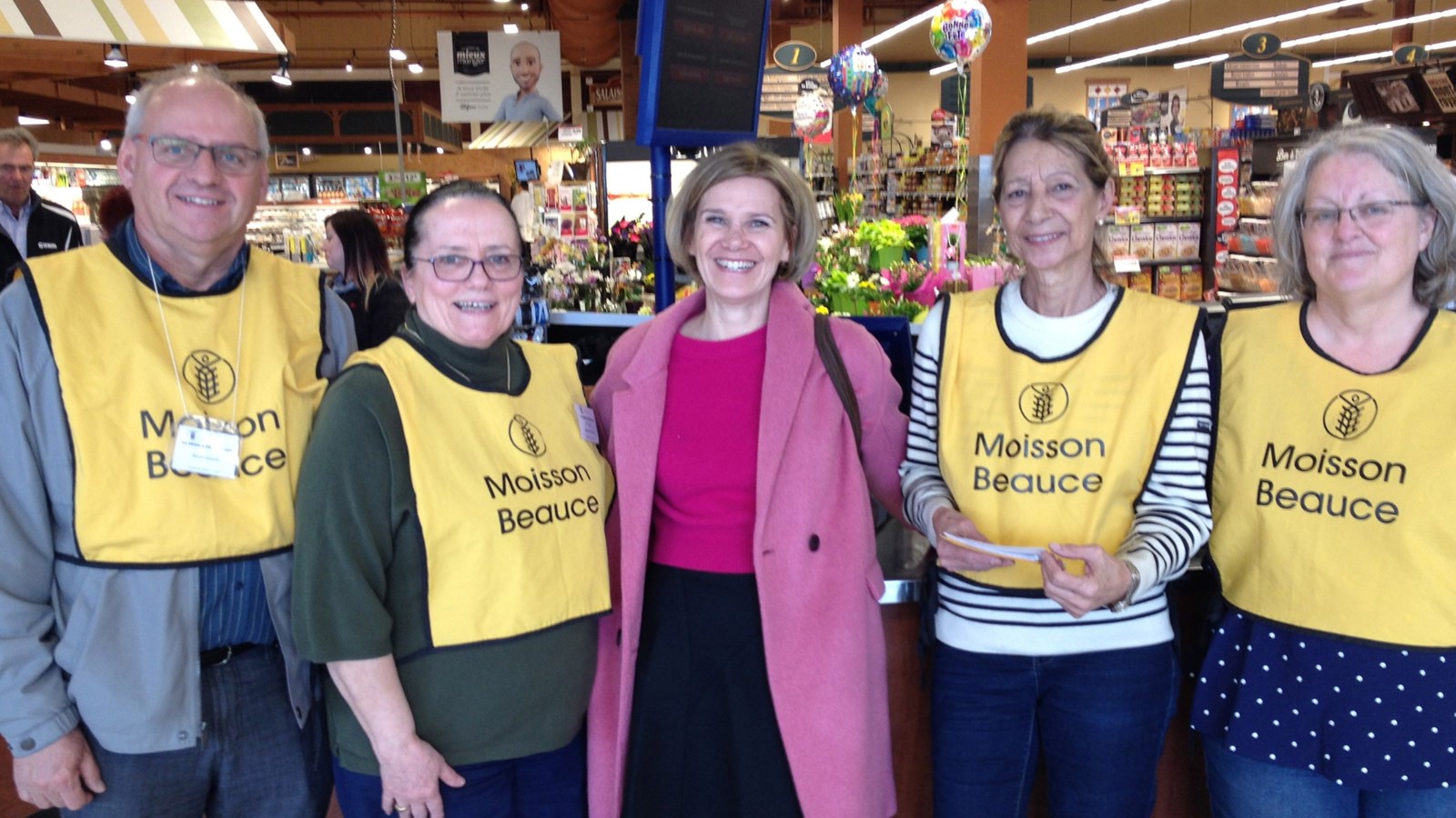 L’Équipe de bénévoles au IGA Extra de Saint-Georges