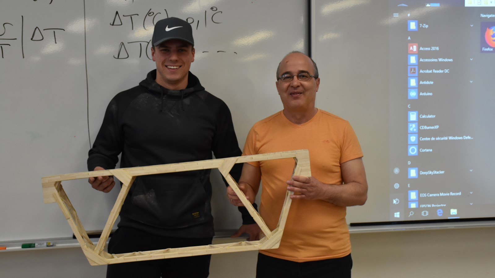 Samuel Tanguay et Abdelhamid Amghar, enseignant en physique
