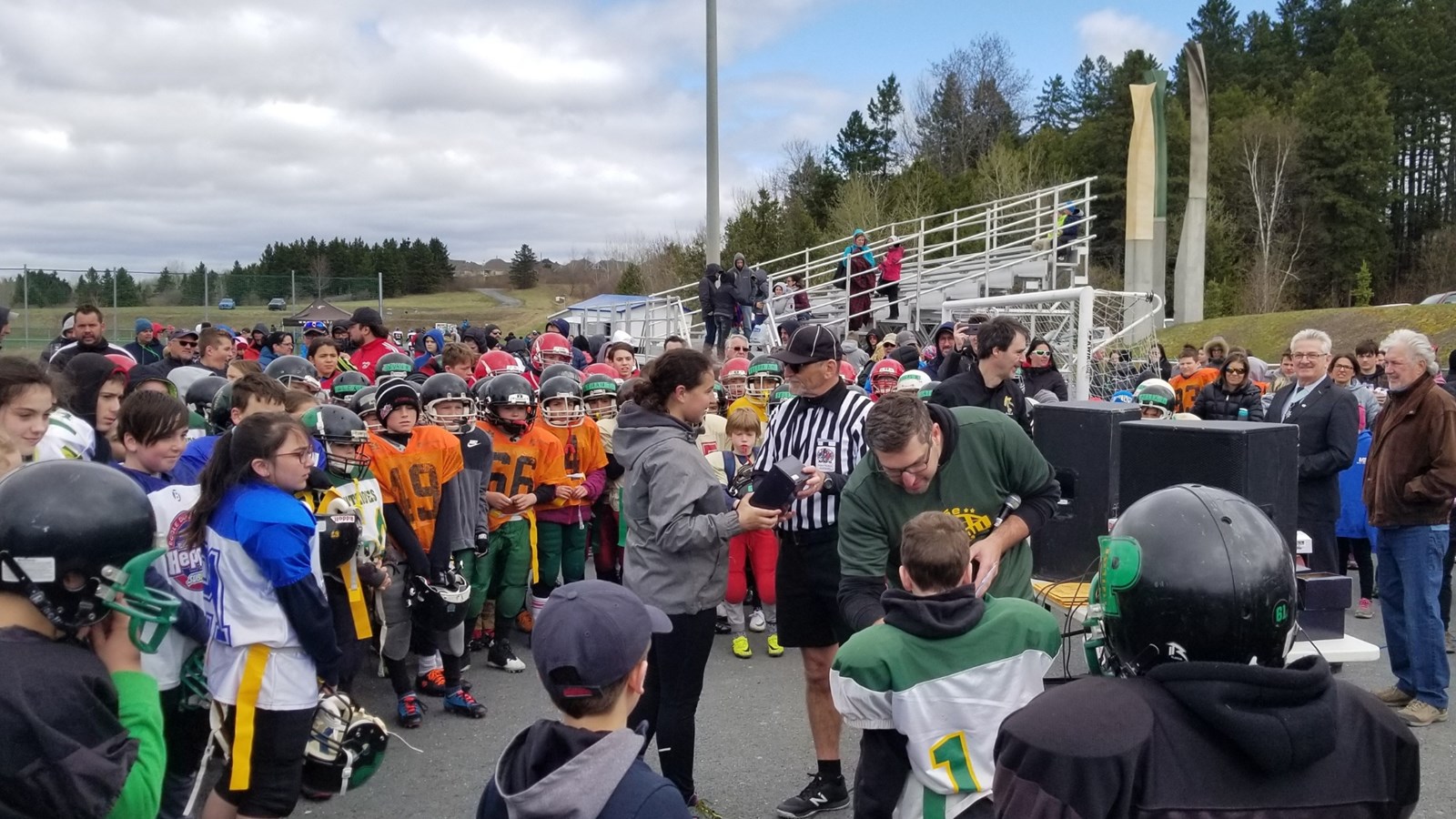 25e anniversaire de la ligue de football printanier de l'Association des Anciens Condors Football