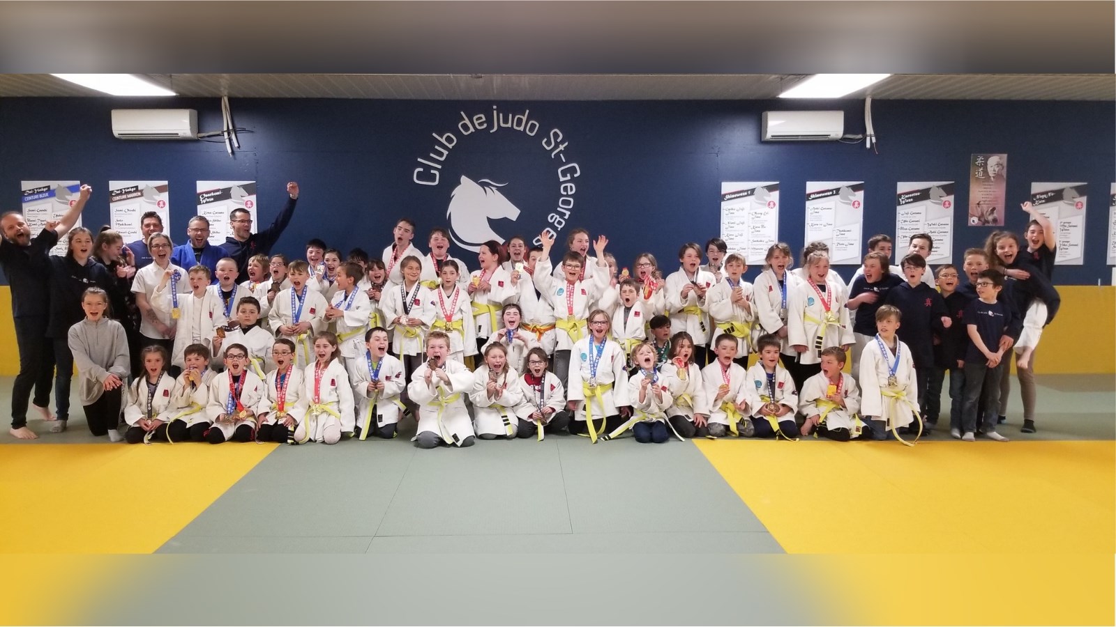 Le 11 mai, au dojo de Saint-Georges, a eu lieu une initiation amicale à la compétition pour les groupes de parascolaire et scolaire.