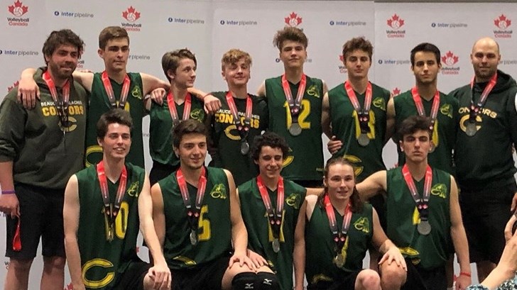 Les Condors U16 obtiennent l’argent aux championnats canadiens de volleyball