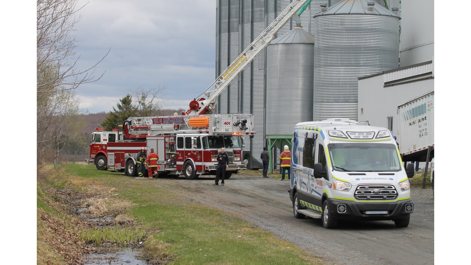 Chute dans un silo à grain : les blessures de l'homme ne seraient pas majeures 