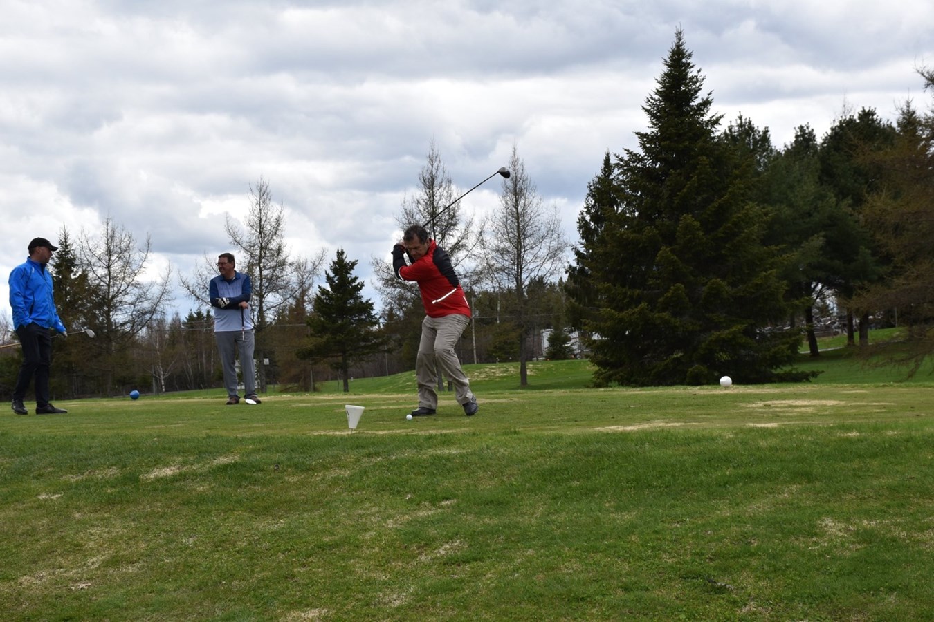 Près de 100 golfeurs prennent part au Tournoi de golf annuel des Condors