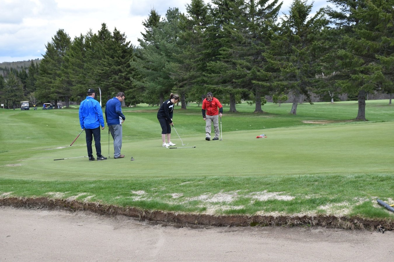 Près de 100 golfeurs prennent part au Tournoi de golf annuel des Condors