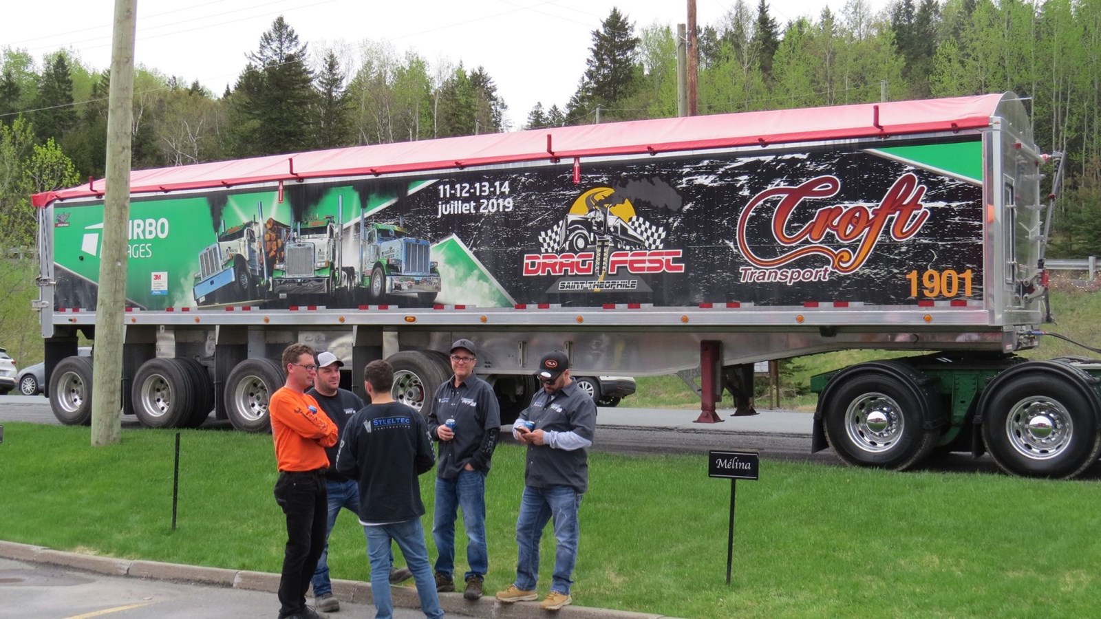 Le DragFest de St-Théophile lance sa programmation à coup de boucane