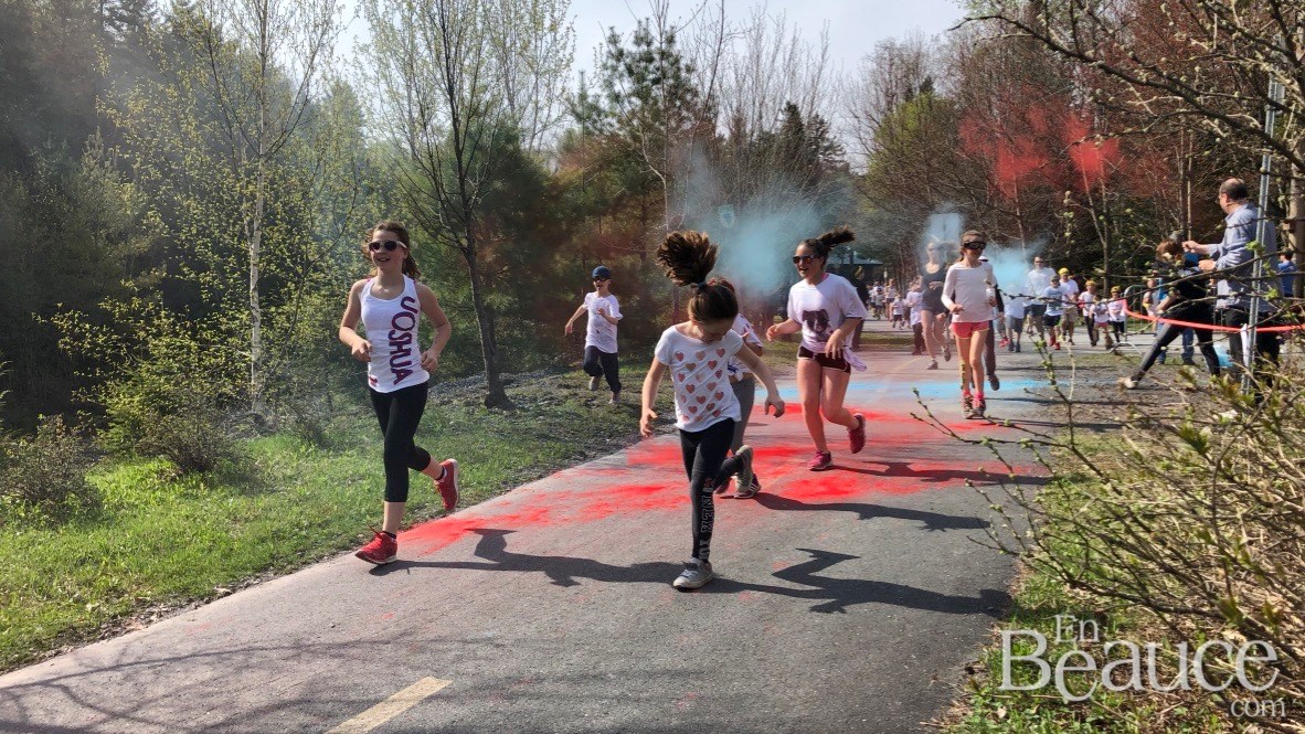 500 coureurs ont participé à la Course colorée