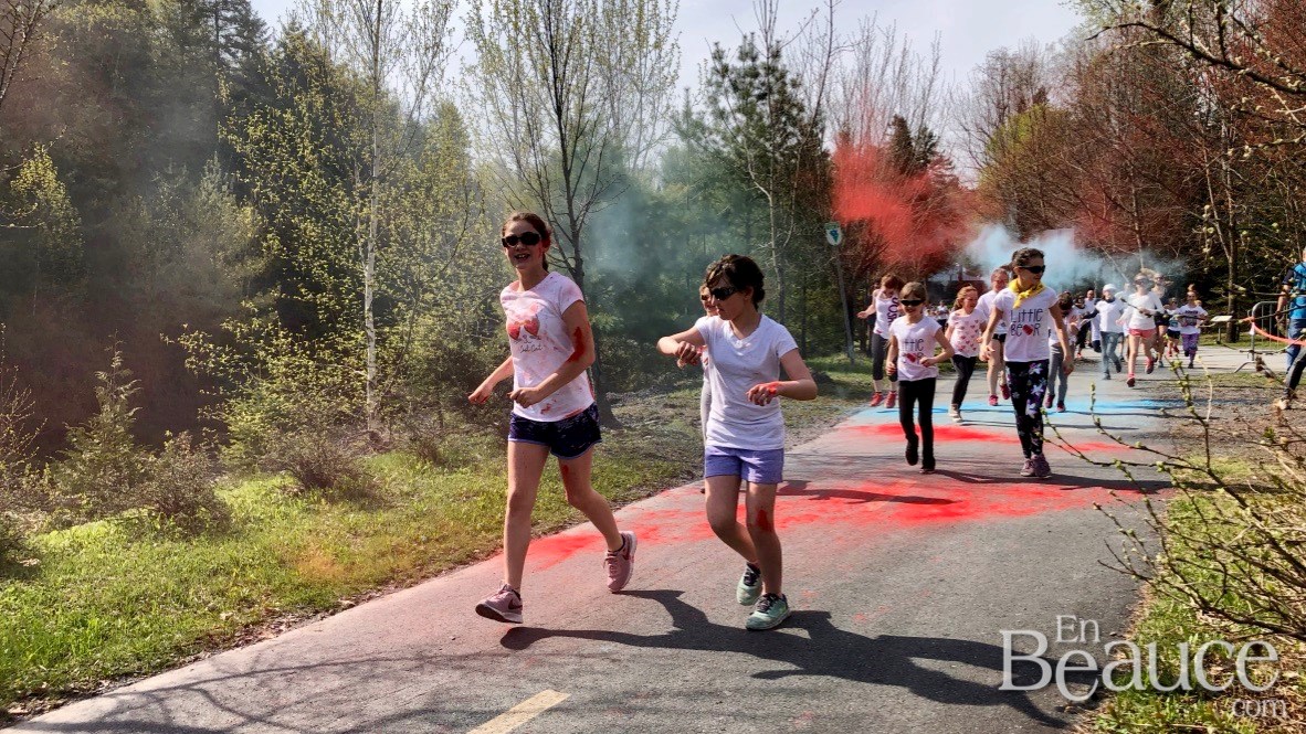 500 coureurs ont participé à la Course colorée