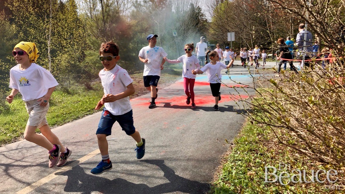 500 coureurs ont participé à la Course colorée