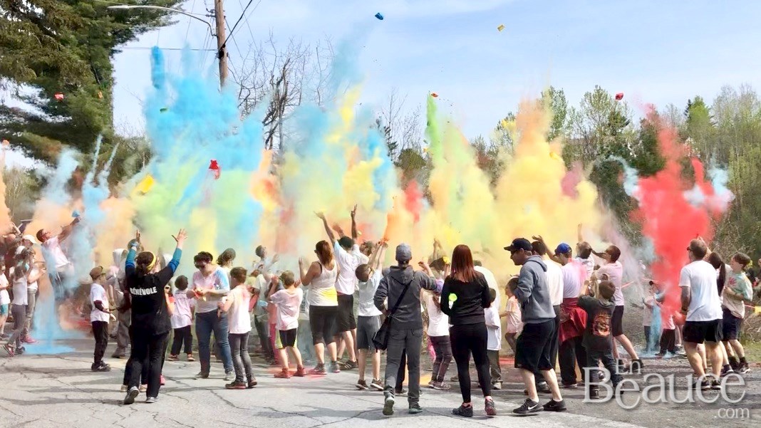 500 coureurs ont participé à la Course colorée