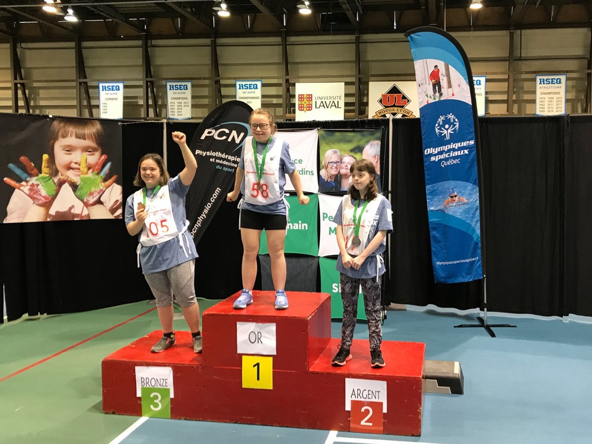 Laurence Thibodeau reçoit sa médaille d’or
