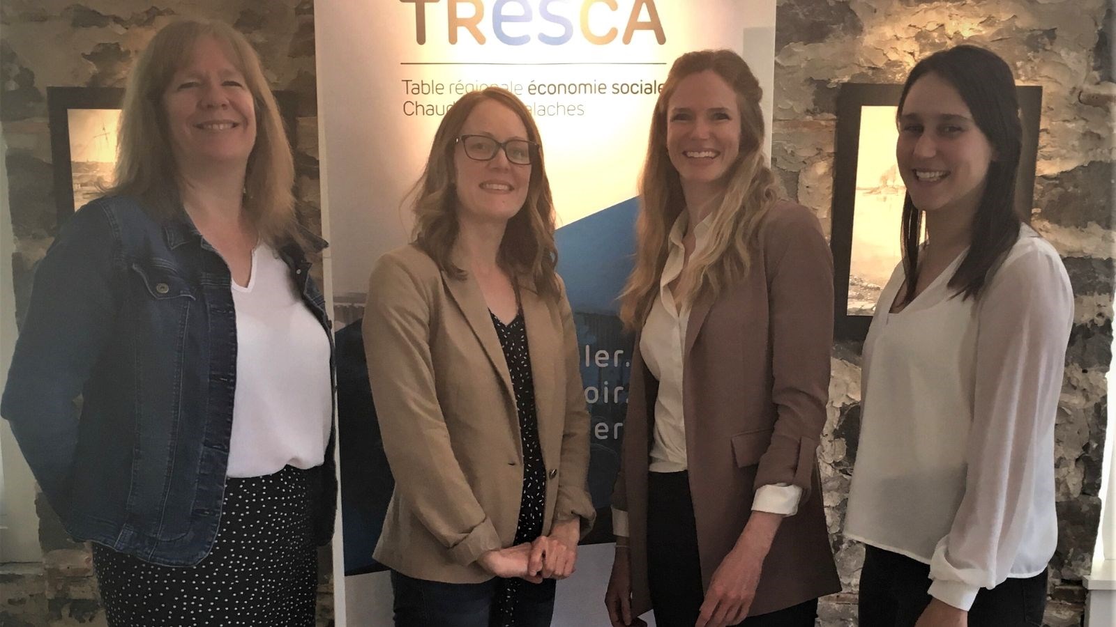 De gauche à droite : Céline Bernier, directrice, Stéphanie Émond, chargée de projet aux communications, Stéphanie Wieder, chargée de projet pour l’incubateur Sismic et Noémie Gravel-Denis, conseillère en commercialisation.