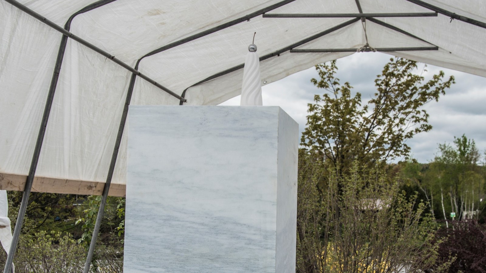 Symposium de sculpture : Lyudmyla Mysko et son délice monumental