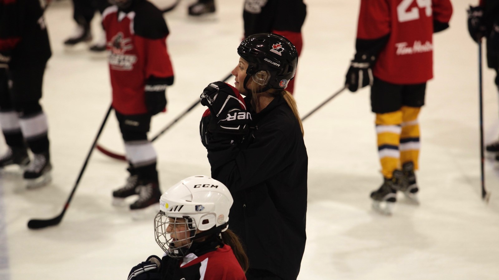 Marie-Philip Poulin : une athlète impliquée auprès des hockeyeuses de demain