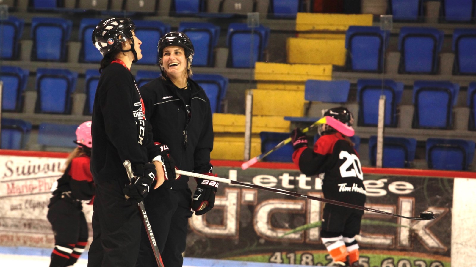 Marie-Philip Poulin : une athlète impliquée auprès des hockeyeuses de demain