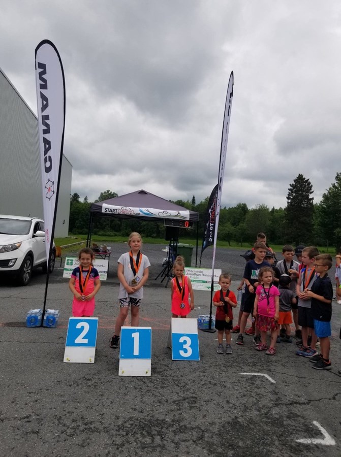 Podium 1 km 7 ans et - filles