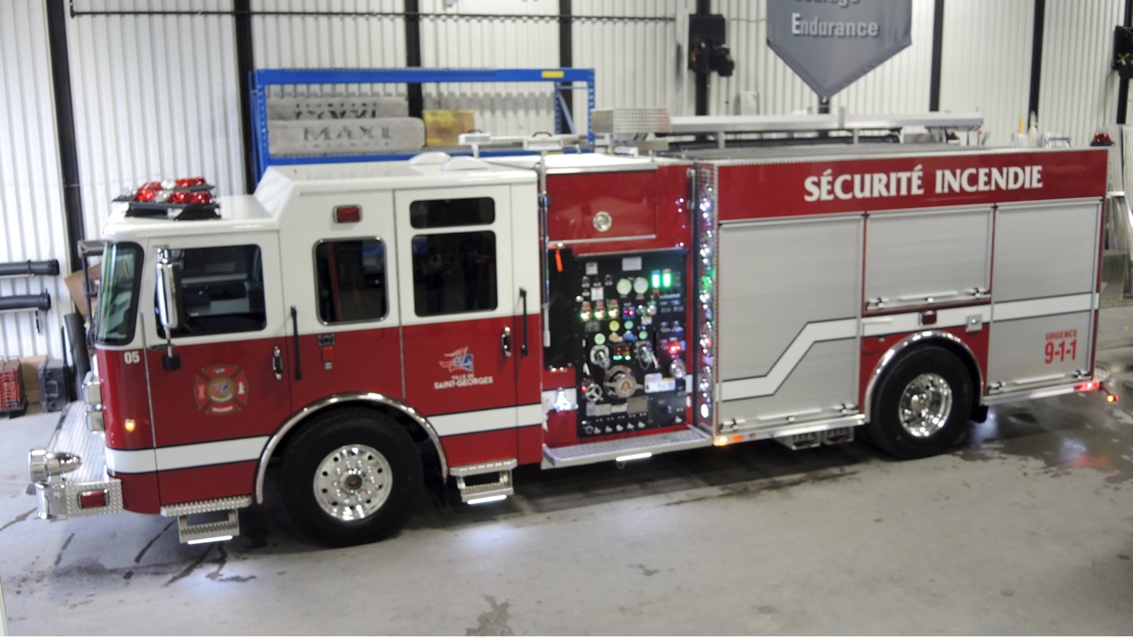 Un nouveau camion autopompe... fabriqué par des pompiers