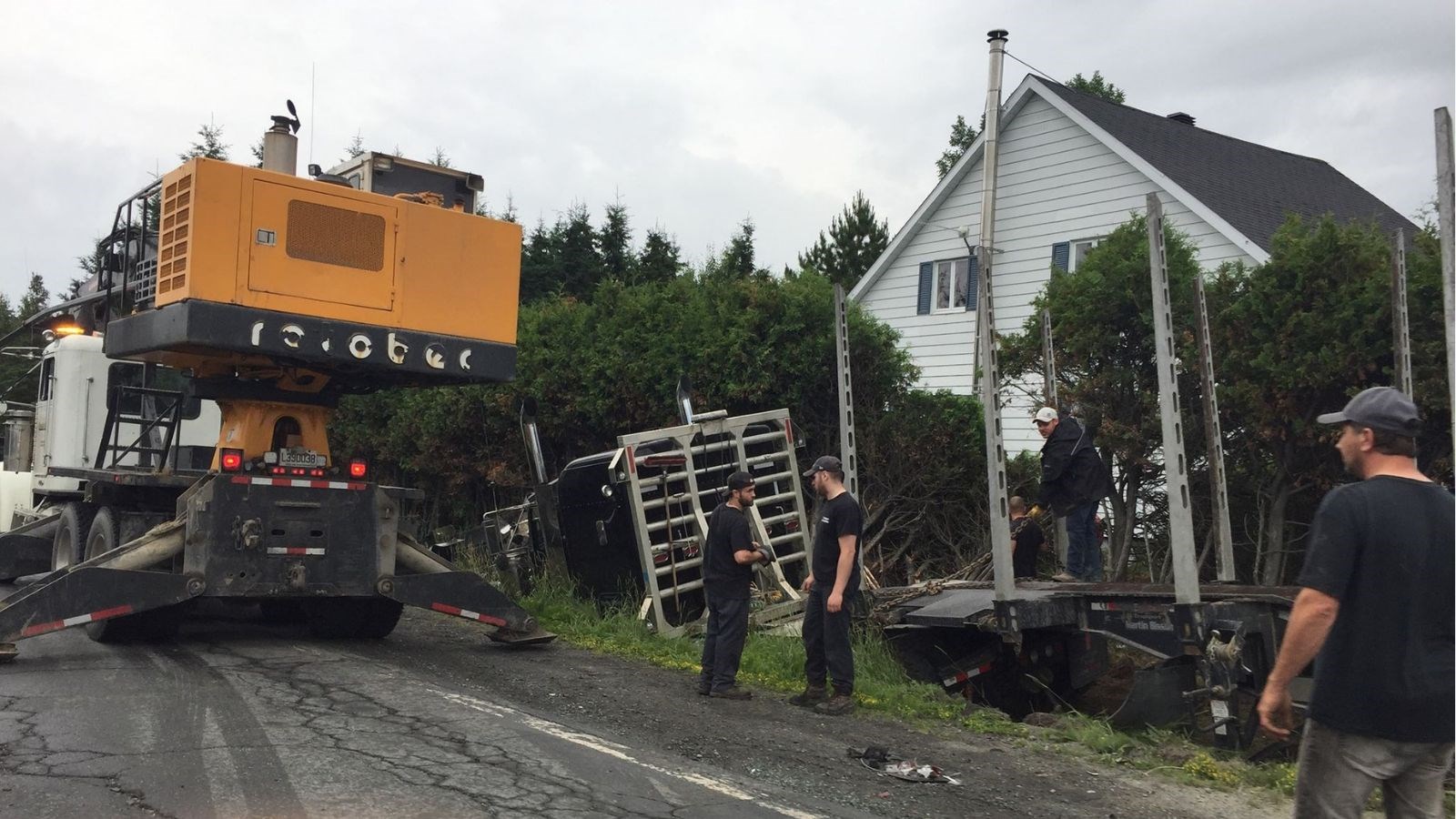 Un accident impliquant une voiture et un camion survient à Saint-Prosper