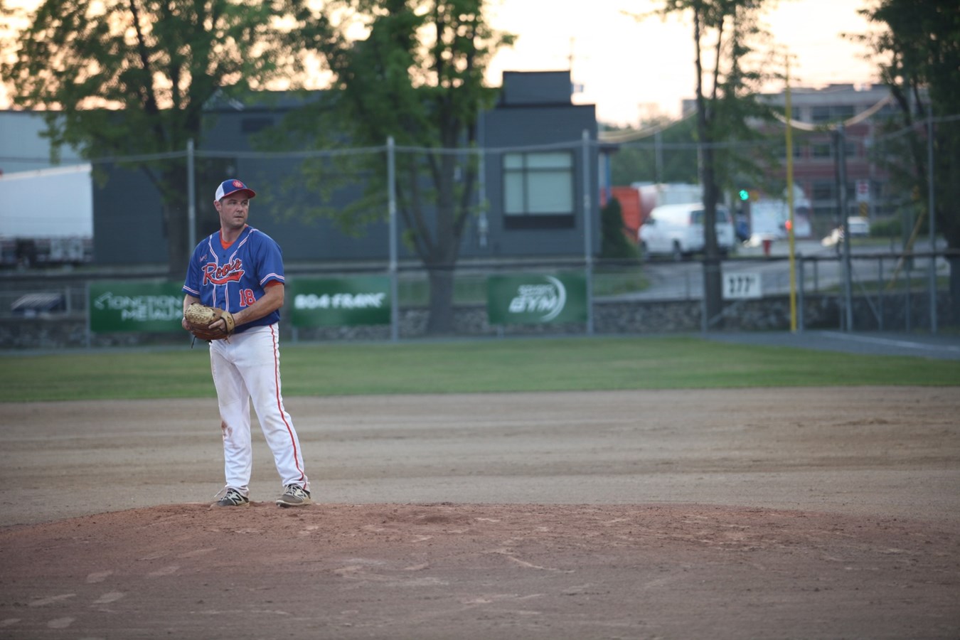 Les Jarrets Noirs remportent le duel beauceron contre le Rover