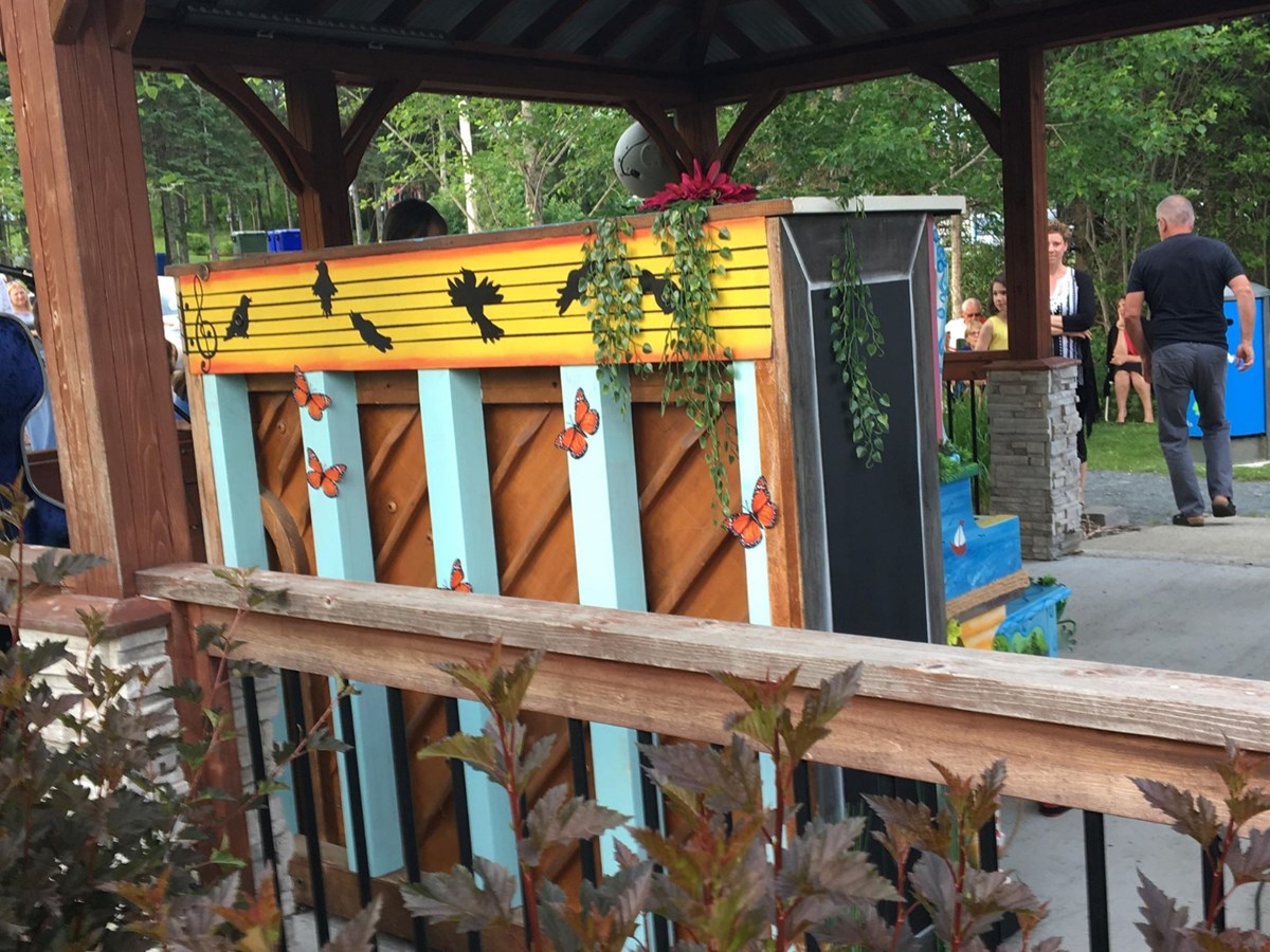 Lac-Etchemin a maintenant son piano public !