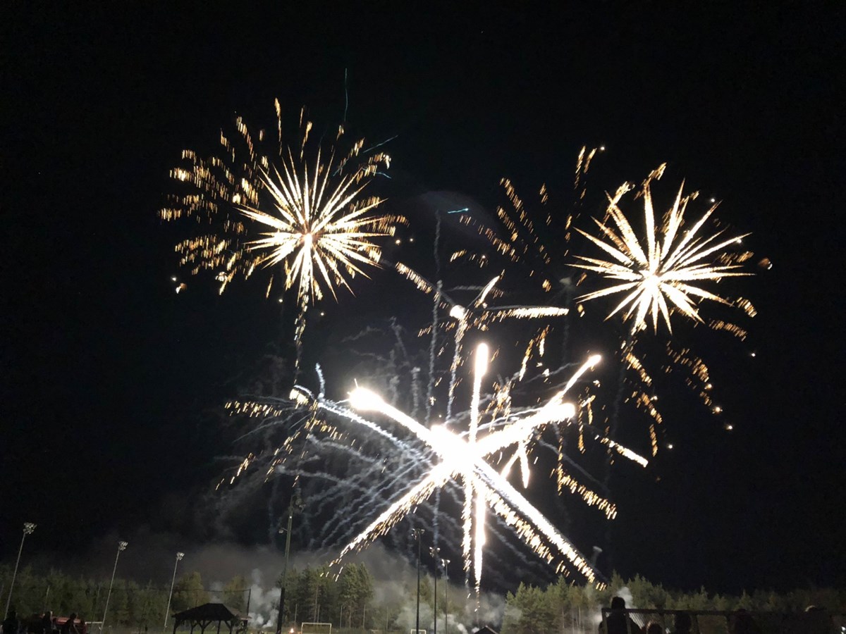 Une soirée haute en couleur et en divertissement pour les Grands Feux de Saint-Honoré