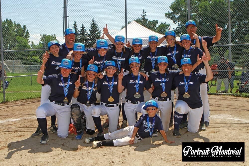 Six Beauceronnes gagnent le Championnat provincial de baseball féminin pee-wee à Laval